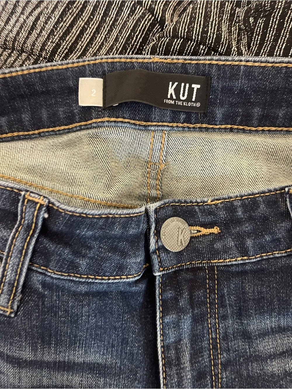 Kut from the Kloth Dark Blue Denim Jeans with Contrast Stitching